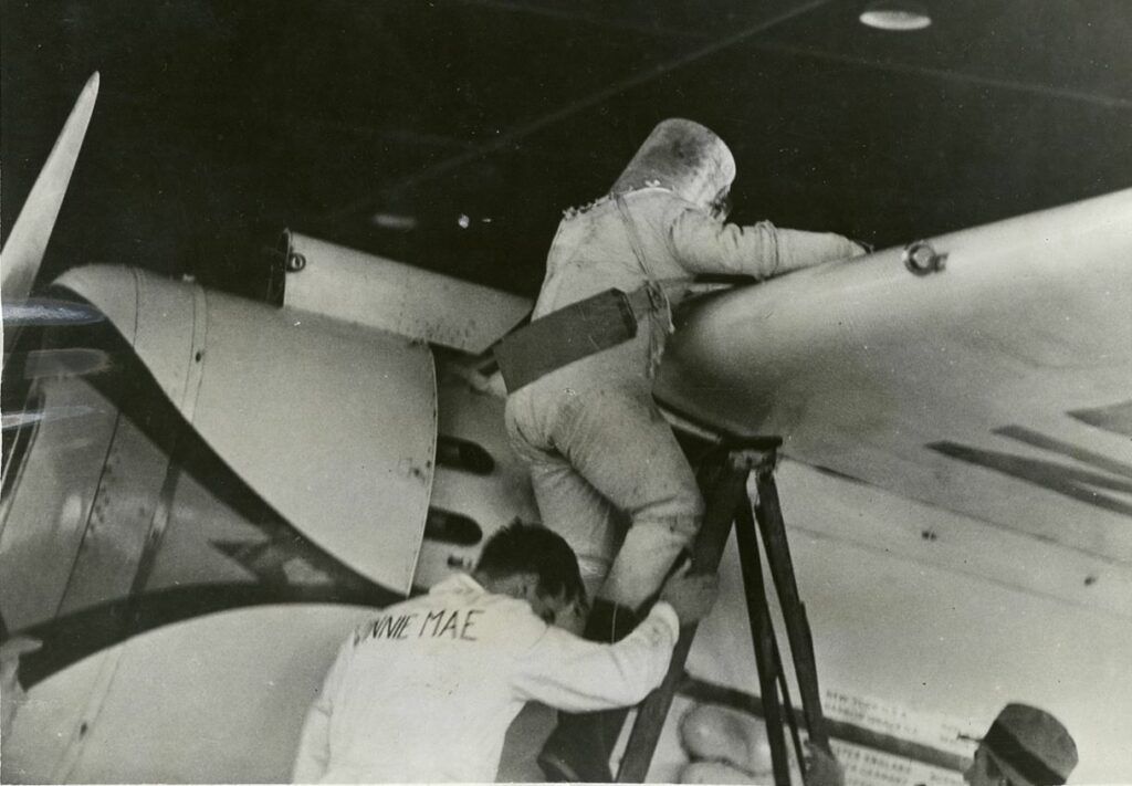 Wiley Post record attempt