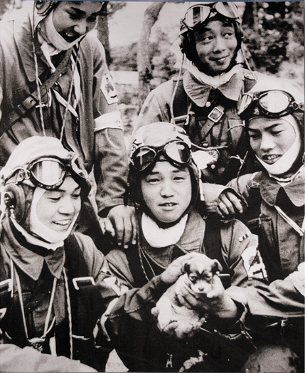 Young WWII Japanese Kamikaze pilots